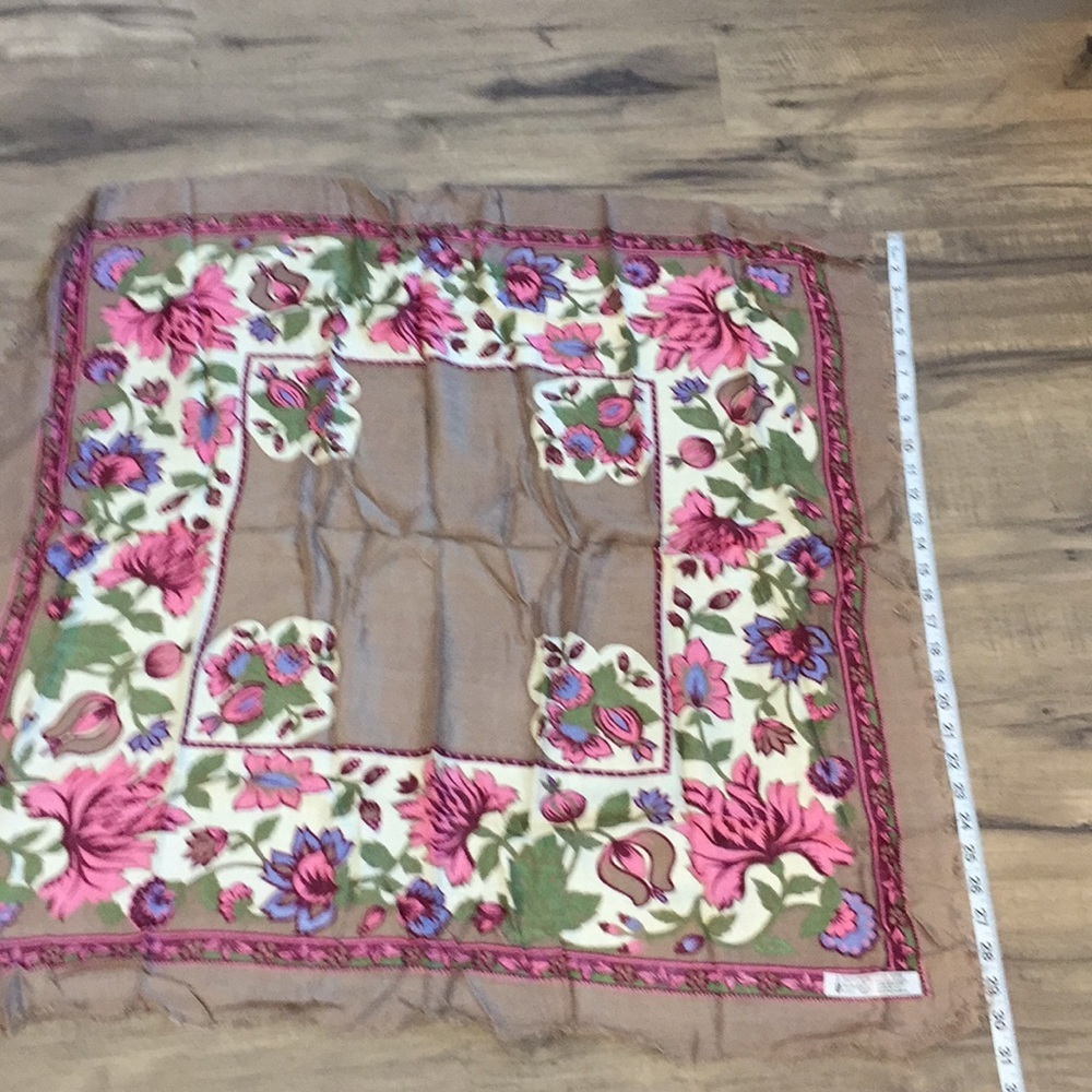5 PCs of symphony scarves - Picture 8 of 14